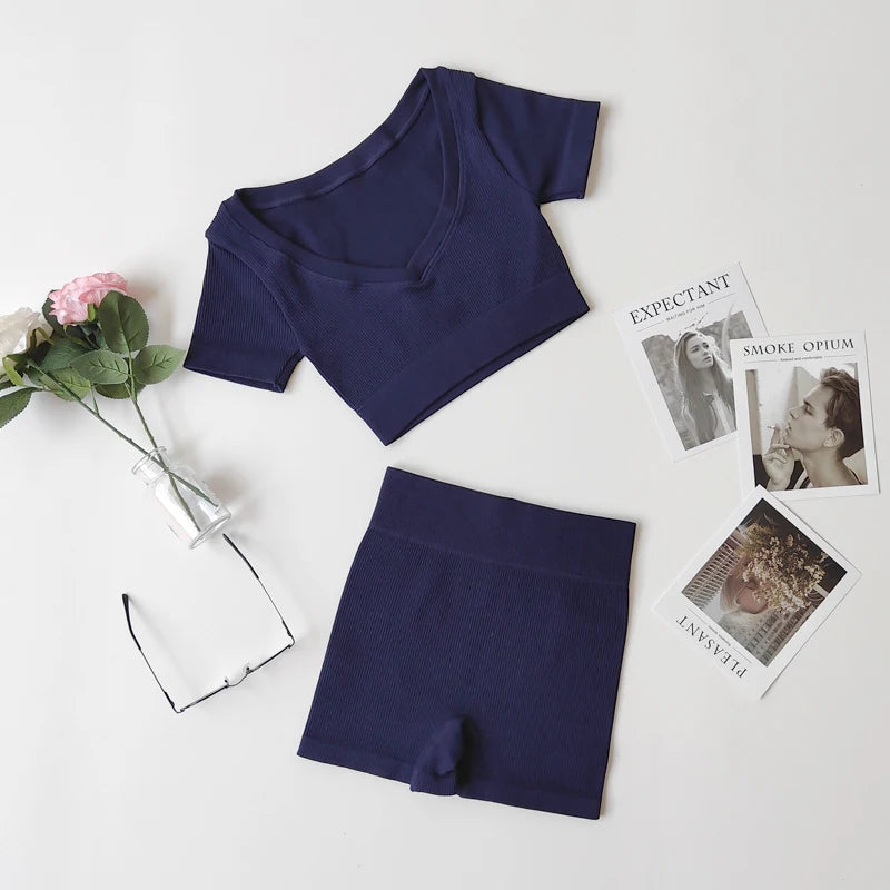 VYRENA Studio Set — Seamless Sports Bra, Crop Top & Leggings