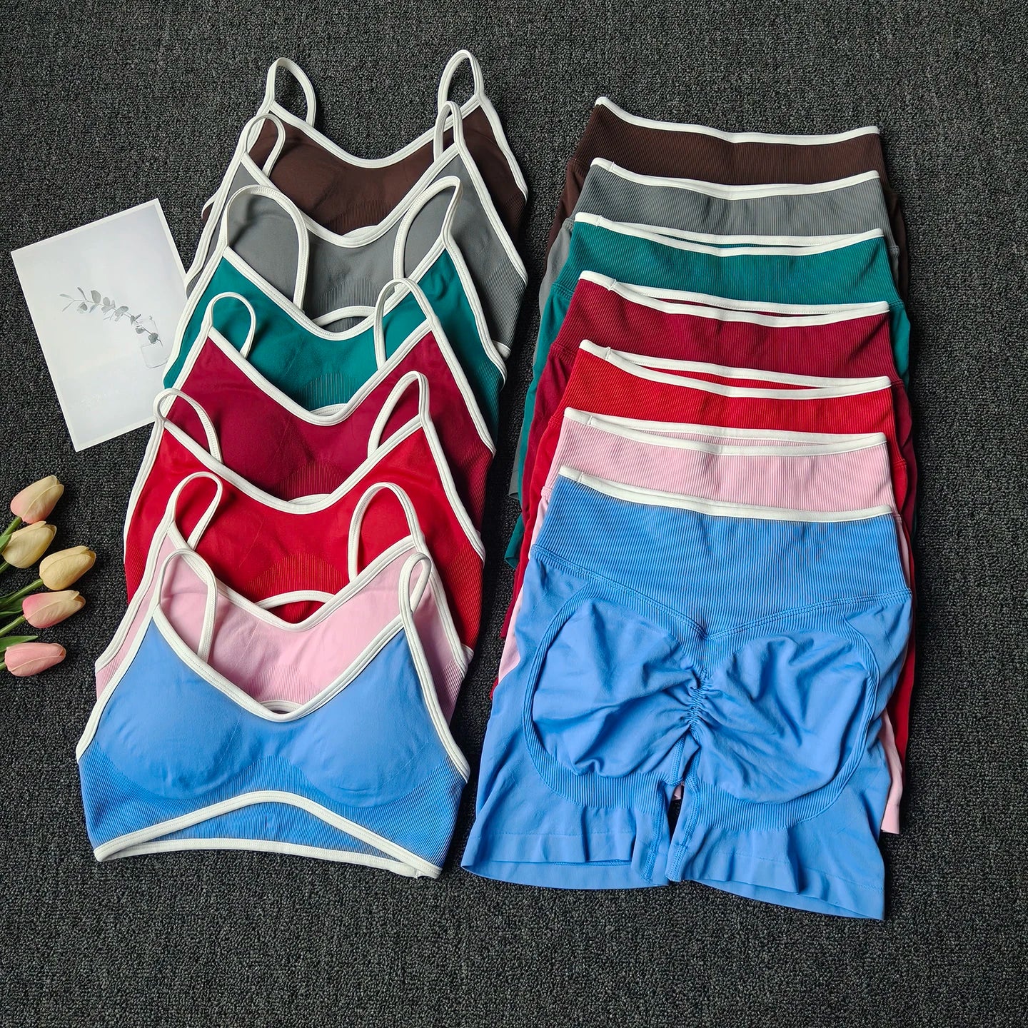 VYRENA Peach Set — Seamless Bra & Scrunch Shorts