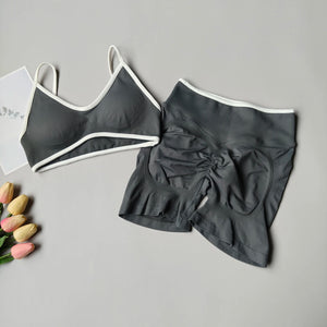 VYRENA Peach Set — Seamless Bra & Scrunch Shorts