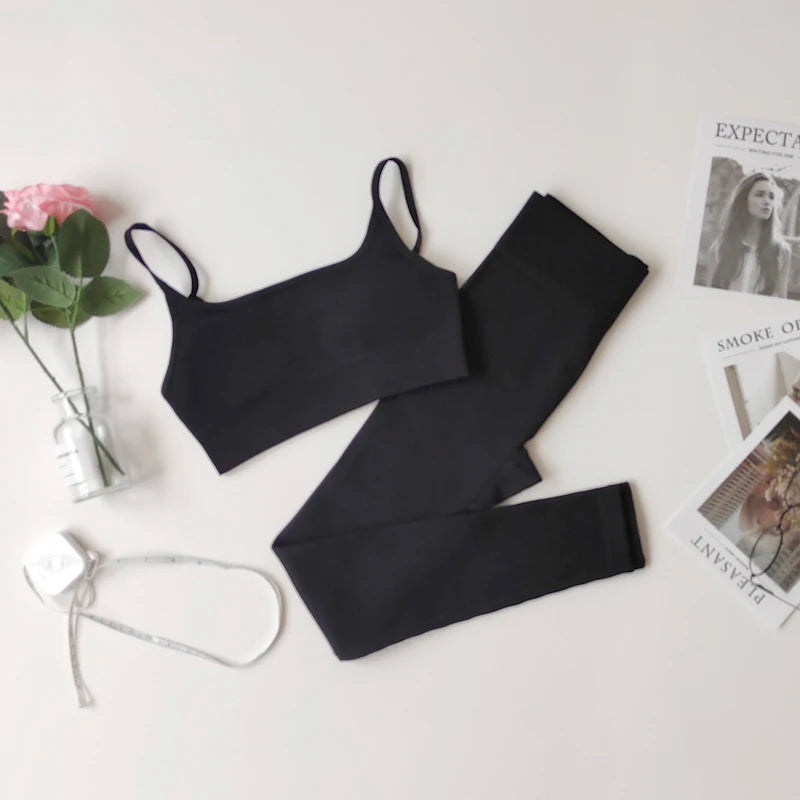 VYRENA Studio Set — Seamless Sports Bra, Crop Top & Leggings